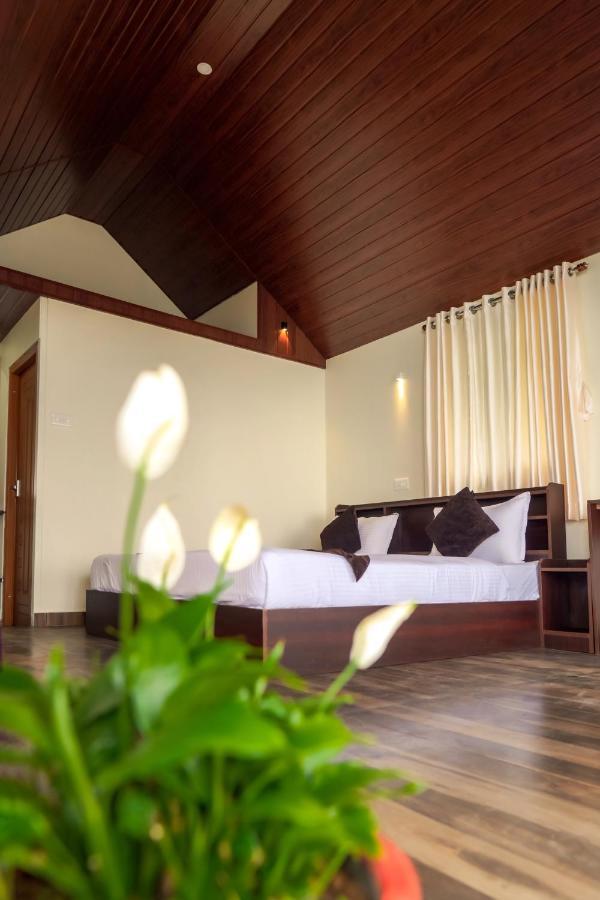 Forest County Hotel Munnar Bagian luar foto