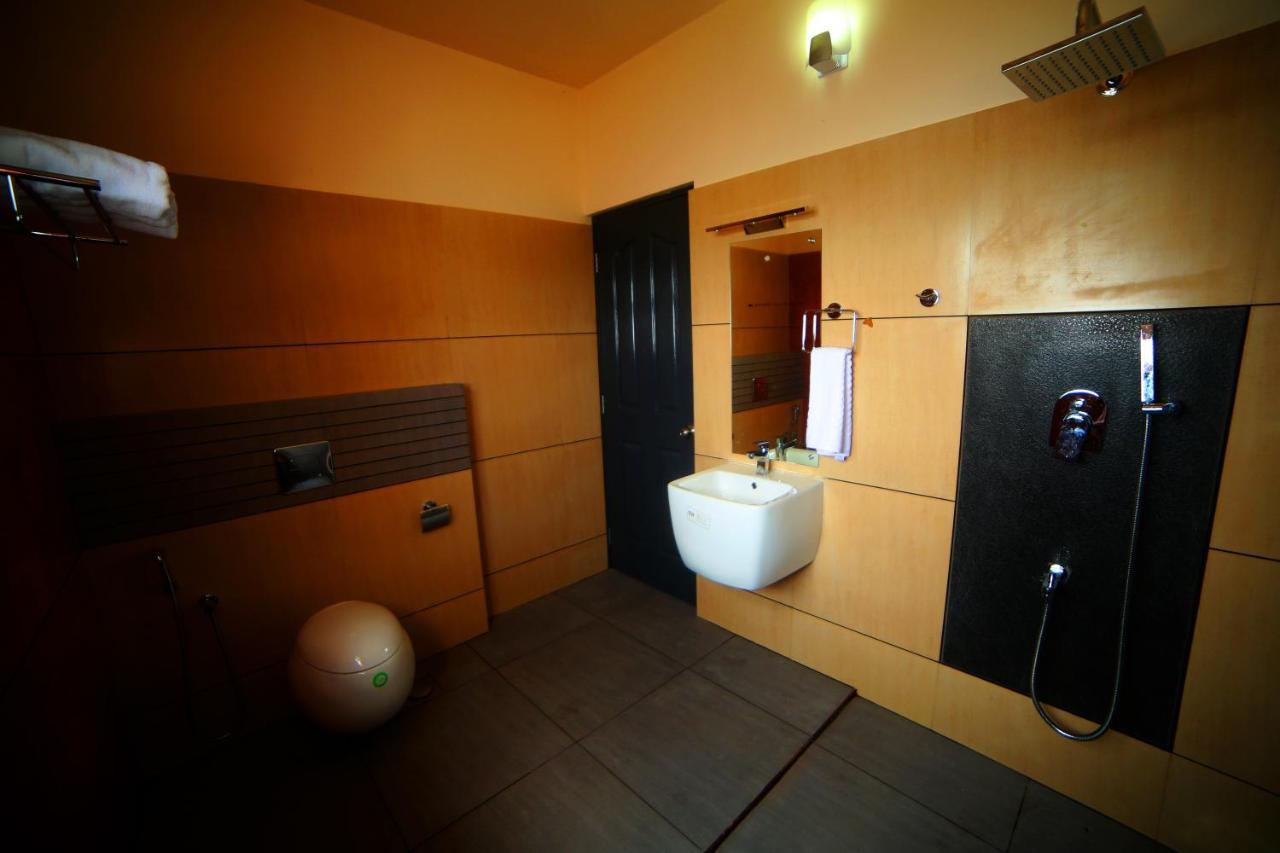 Forest County Hotel Munnar Bagian luar foto