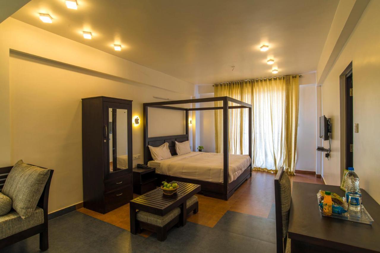 Forest County Hotel Munnar Bagian luar foto
