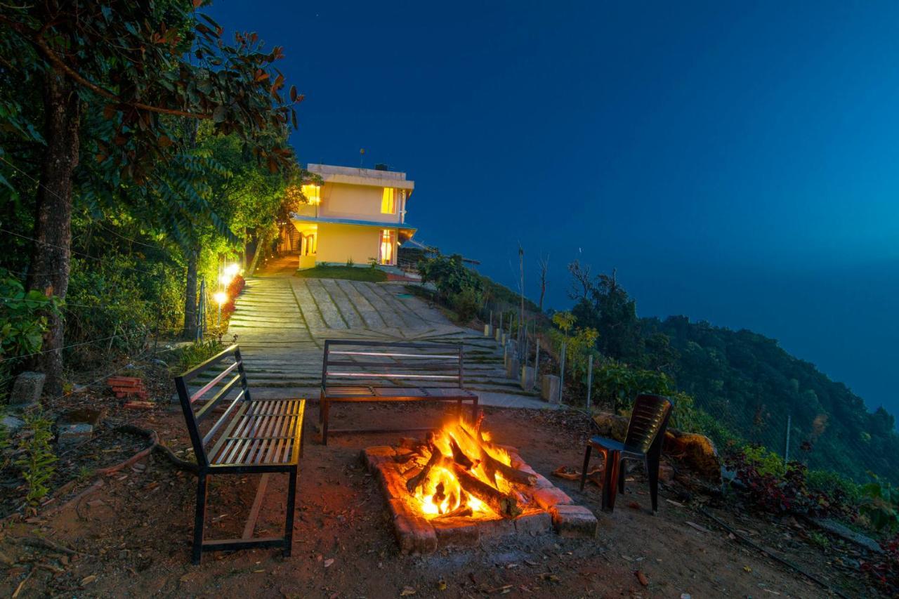Forest County Hotel Munnar Bagian luar foto